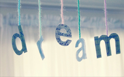 “勇敢”堅定夢想，不忘初心繼續(xù)前行——12月演講主題1